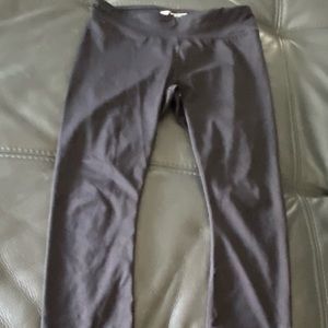 Black stickers capris